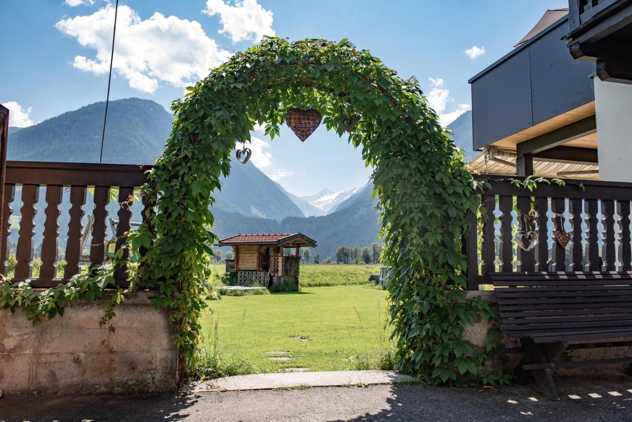 Gaestehaus Dreier Нойкирхен-ам-Гросфенедигер Экстерьер фото